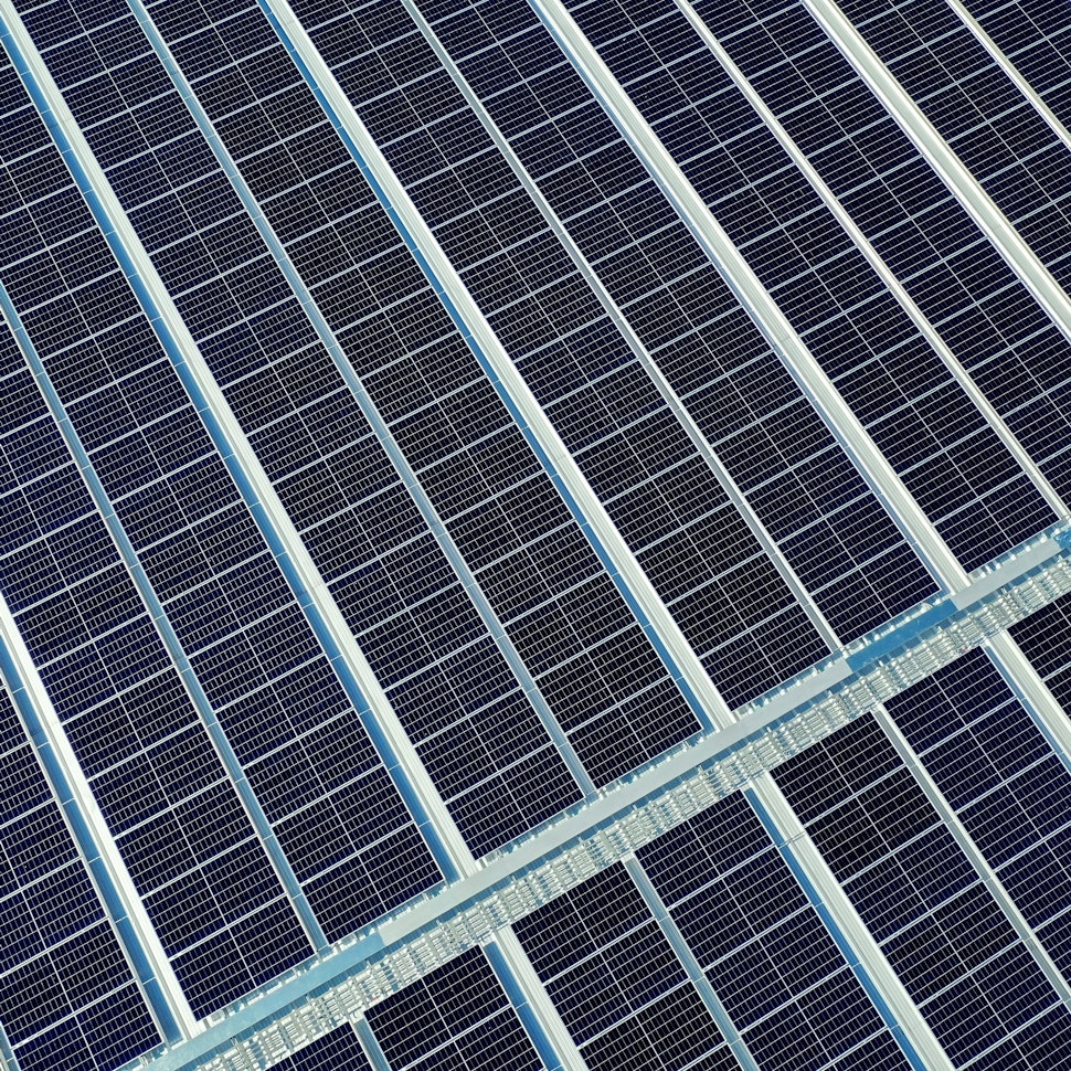 Flat PV panels: 6 advantages and drawbacks