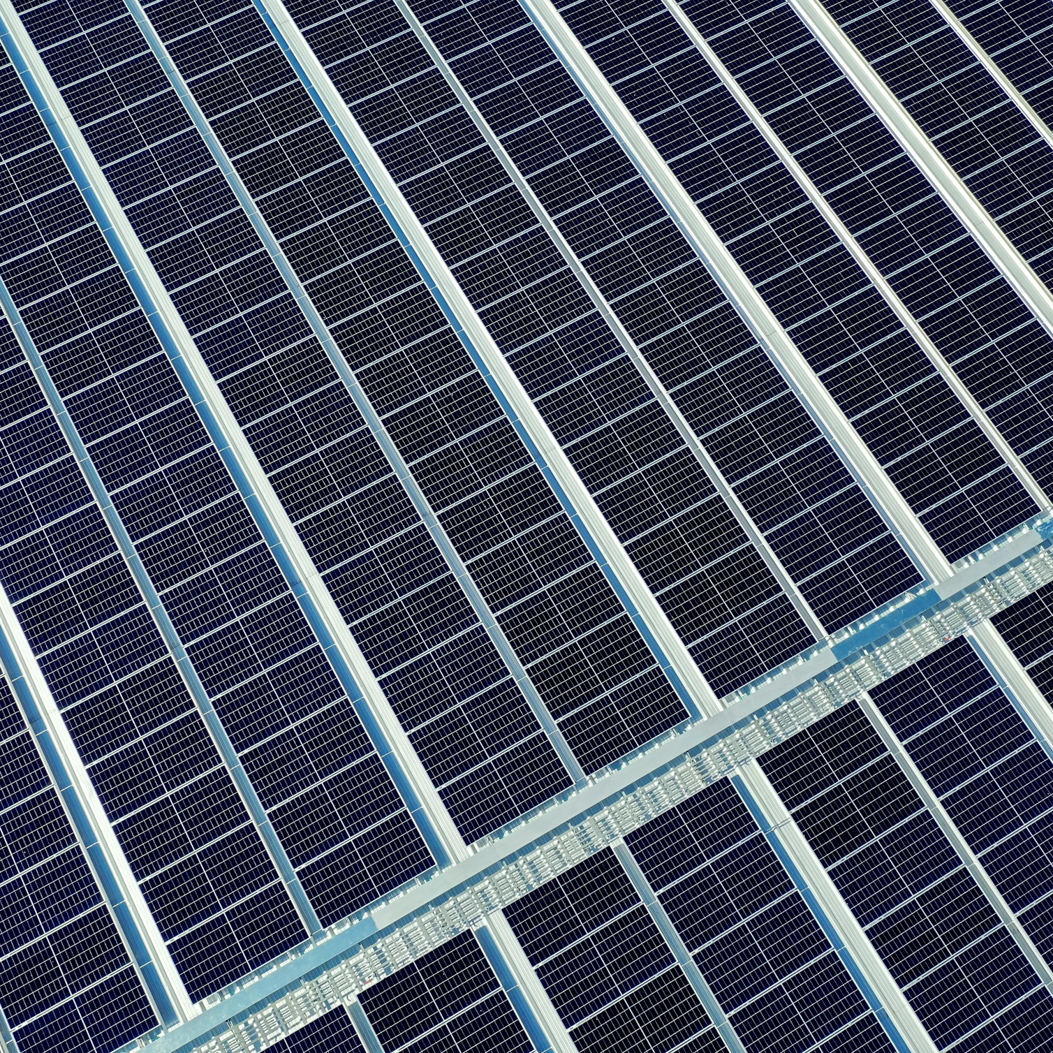 Flat PV panels: 6 advantages and drawbacks