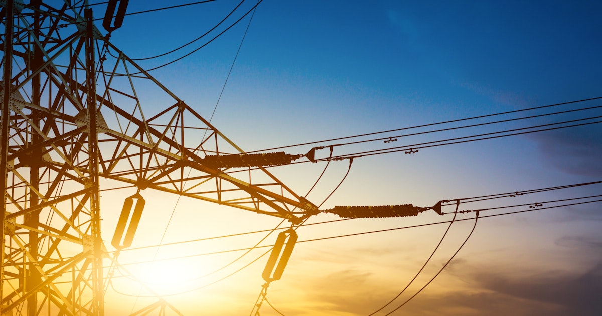 How to design overhead power lines for utility-scale green energy ...
