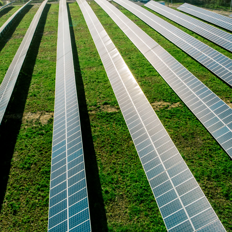 Choosing PV structures: Trackers vs Fixed vs East-West (Case study inside!)