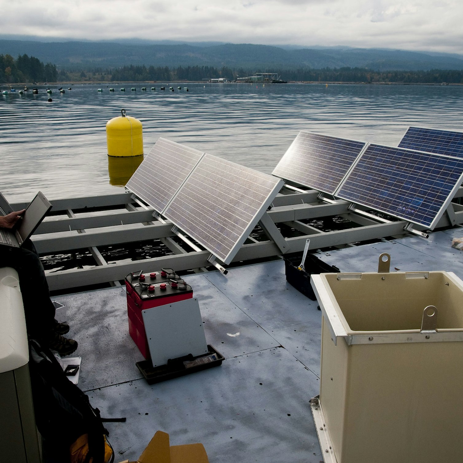 Floating solar: emerging technology doubling installed power per year