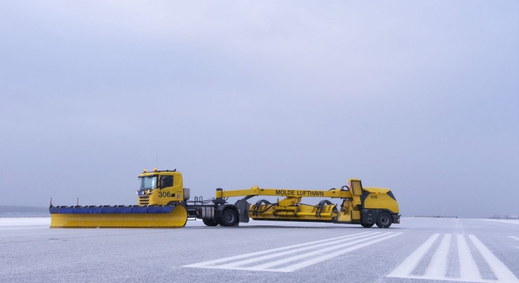 Autonomous Snowplow Gang Shows Promise at Finnish Airport, but Safety Still a Speedbump